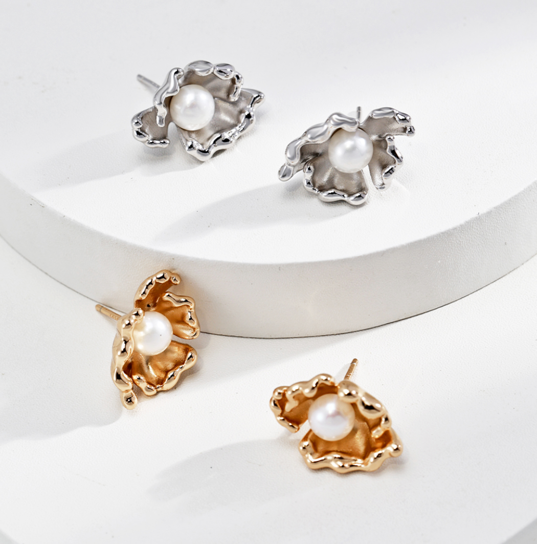 Spindrift Shaped Pearl Earrings